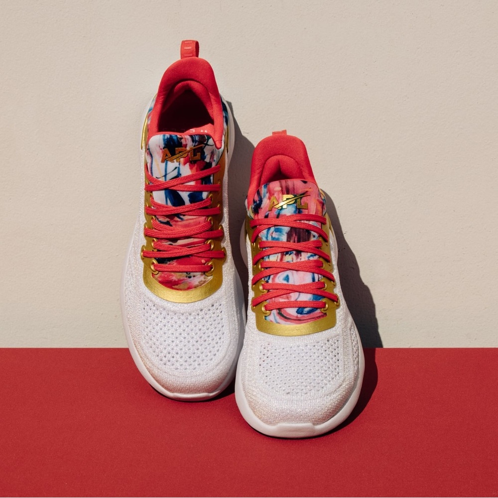 APL X SWEAT X Kelsey Wells Limited Edition
TechLoom Tracer White / Gold / Multi - Picture 8 of 10